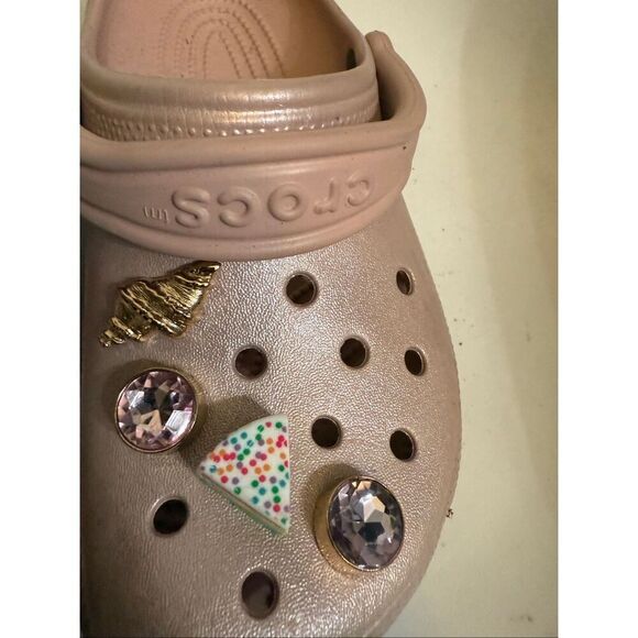 Crocs Girls Bling Chain Charm Jibbitz Classic Clog Sandals Pink Size 5 - Picture 3 of 13